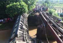16 dead, 40 hurt in Bangla train collision