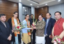 Saina Nehwal joins BJP