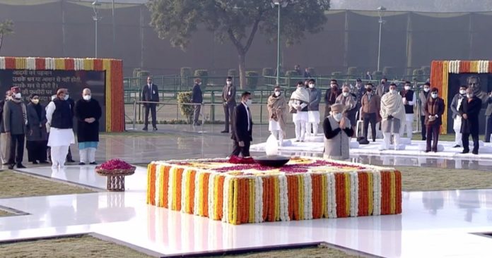 PM tributes Vajpayee on birth anniv