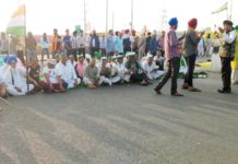 Bharat Bandh: Rail, road traffic affected Bharat Bandh