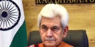 J&K LG Sinha Lauds Army’s Mega Eye Camp In Tangdhar