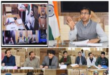 Div Com Reviews Transit Accommodation for Migrant Employees in Kashmir