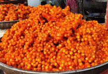 Authorities Ban Use of Artificial Colours in ‘Aalu Manj’ in Sopore