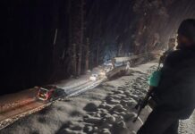 Army, J&K Police Rescue 214 Stranded Tourists, Locals at Sinthan Pass Amid Heavy Snowfall