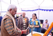 LG Sinha Attends Navreh Celebrations in Jammu, Calls on Youth to Shape J&K’s Future