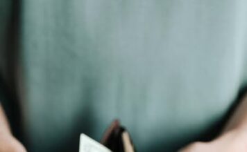 No back-log of contract payments at Treasuries: DGAT