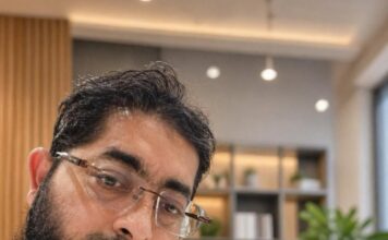 Top Jaish commander Salman Azhar shot dead by unknown gunmen in Pakistan Maulana Salman Azhar, a commander of Pakistan-based Jaish-e-Mohammad (JeM) terrorist