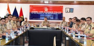 “Boost Investigations, Intensify Anti-Drug Drive”: IGP Kashmir Reviews Crime, Security Measures