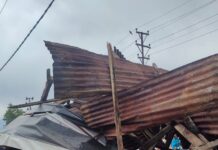 Strong Winds Cause Extensive Damage to Homes in Pulwama’s Khrew J-K