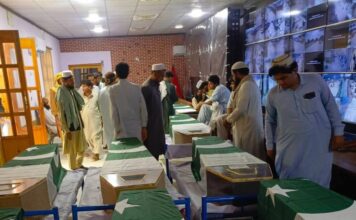 Pakistan: Attack on military post kills 21 security personnel, 3 injured 21 Pakistani security personnel killed in an attack on a military camp in Khyber Pakhtunkhwa Province