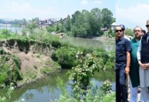 CM Omar Abdullah Inspects Flood Breach Site at Shalina, Calls for Stronger Embankments