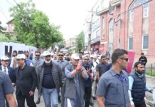 LG Joins ‘Nasha Mukt Jammu Kashmir Padyatra’ in Shopian; Says Narco-Terrorists Will Be Driven Out of UT
