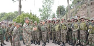 Army Commander Reviews Security Preparedness Along LoC in J&K