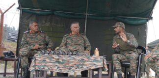 GOC White Knight Corps Reviews Operation Sheruwali in Rajouri, Commends Troops for Operational Excellence