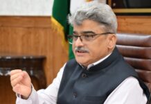 CS Directs Allotment of Completed Transit Flats to PM Package Employees by July-End