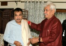 Nitin Gadkari Arrives in Srinagar, Received by LG Manoj Sinha