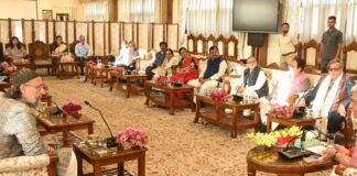 Parliamentary panel on external affairs meets J-K LG in Srinagar