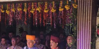 LG Manoj Sinha Offers Prayers at Kheer Bhawani Shrine on Jyeshtha Ashtami