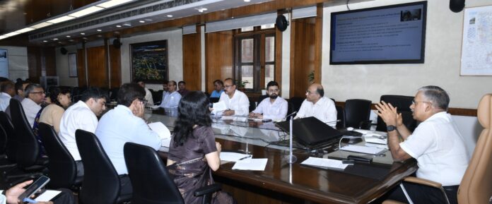 UP Chief Secretary holds meeting on pollution