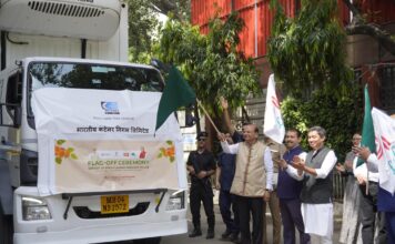 Export of apricots from Ladakh to UAE begins, Lt Governor flags off consignment