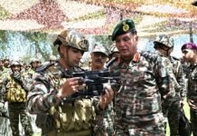 Army Chief reviews security, operational preparedness along LoC in J&K