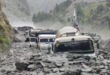 Flash floods trigger landslide in Kishtwar; vehicles buried, rescue operations underway