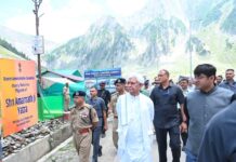 J&K LG Sinha Orders Zero Tolerance Against Overcharging, Fraud During Amarnath Yatra; 1.70 Lakh Devotees Offer Prayers in 8 Days