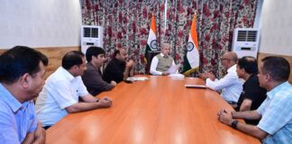CM Omar Abdullah Meets Public Delegations, Assures Consideration of Genuine Demands