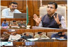 Div Com Kashmir Reviews Flood Preparedness in Kulgam, Directs High Alert Amid Inclement Weather