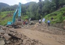 BRO clears landslide-hit roads in J-K’s Rajouri, Poonch, Reasi