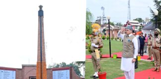 CM Omar Abdullah Pays Floral Tributes at Balidan Stambh on Independence Day