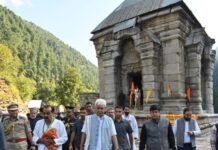 J&K LG Sinha flags off Harmukh-Gangbal pilgrimage in Ganderbal