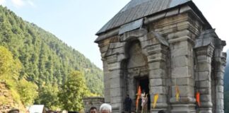 J&K LG Sinha flags off Harmukh-Gangbal pilgrimage in Ganderbal
