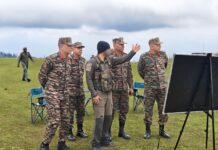 Army Commander Reviews Security Situation, Operational Preparedness in South Kashmir