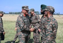 Army Commander reviews counter-terrorism grid in South Kashmir