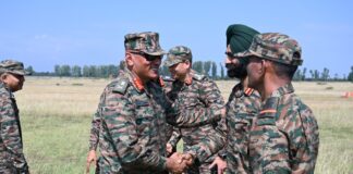 Army Commander reviews counter-terrorism grid in South Kashmir
