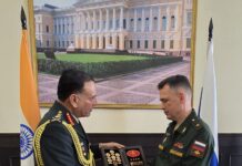 Army chief visits Russian artillery academy, fires traditional cannon at Peter and Paul Fortress