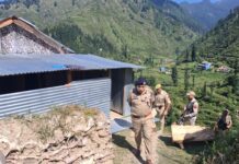 DIG Udhampur-Reasi flags off Kasilash Kund Yatra from Dudu