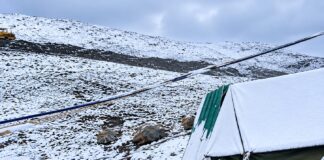 Kabul Gali Receives First Snowfall of Season in North Kashmir