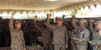 Army Commander reviews security situation in south Kashmir, commends troops
